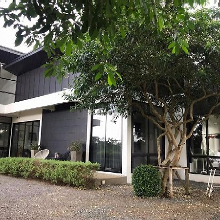 The Oak'S Apartment เชียงราย ภายนอก รูปภาพ